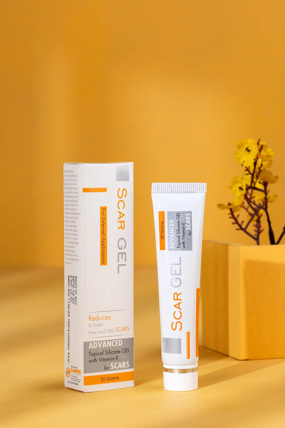 CAPEX Scar Gel 20 grams box and tube on orange display